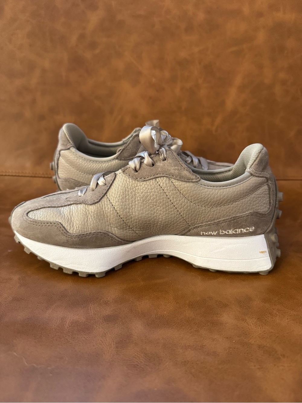 New Balance Taupe and Cream Women's Sneakers - Picture 5 of 8